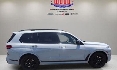 2025 BMW X7 M60i