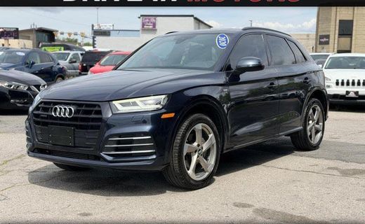 2020 Audi Q5 20T Titanium Premium