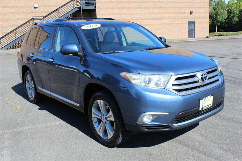 2013 Toyota Highlander — a typically priced live listing