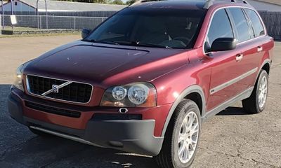 2004 Volvo XC90 T6