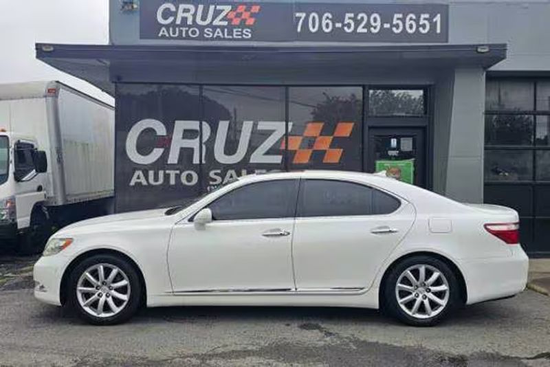 2008 Lexus LS — a typically priced live listing