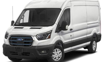 2023 Ford Transit Medium Roof