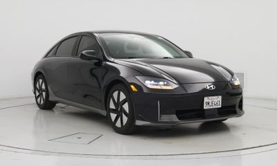 2024 Hyundai Ioniq 6 SE Standard Range