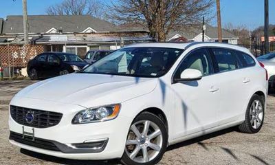2016 Volvo V60 SV33 Premier