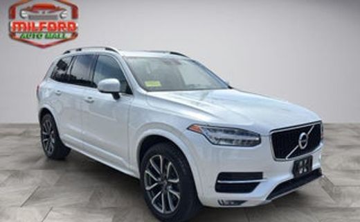 2021 Volvo XC90 Momentum