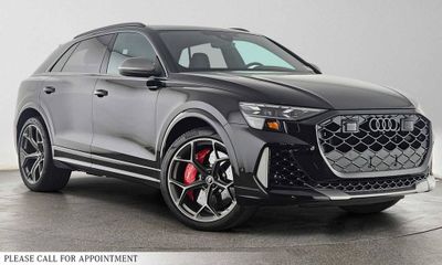 2025 Audi RS Q8 Performance 4 0