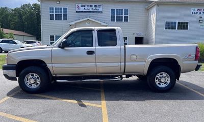 2003 Chevrolet Silverado Base