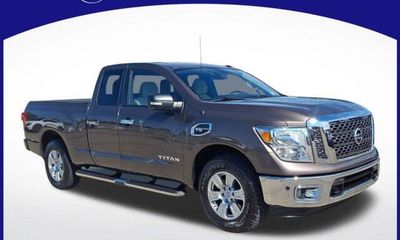 2017 Nissan Titan SV