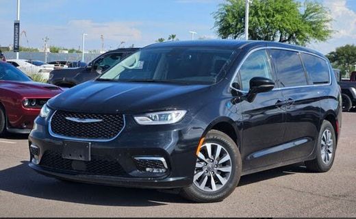 2024 Chrysler Pacifica Select