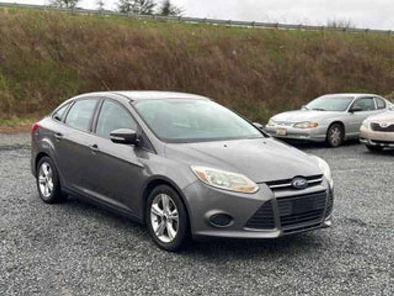 2014 Ford Focus — a typically priced live listing