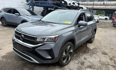 2023 Volkswagen Taos 4Motion SE