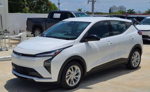 2027 Chevrolet Bolt LT