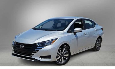 2023 Nissan Versa SV