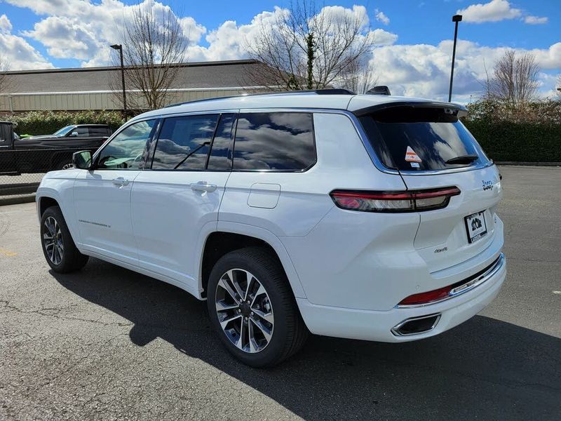 2023 Jeep Grand Cherokee L — a typically priced live listing