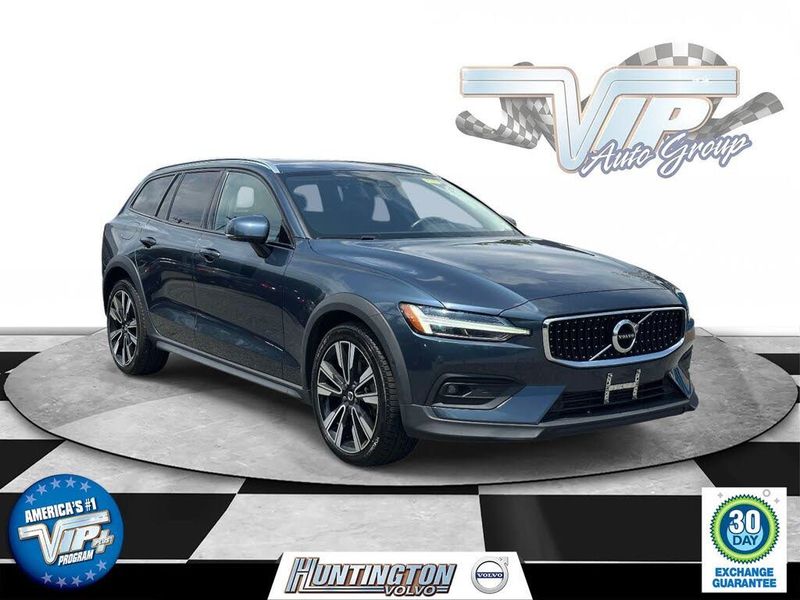 2021 Volvo V60cc — a typically priced live listing