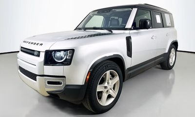 2020 Land Rover Defender 110 SE