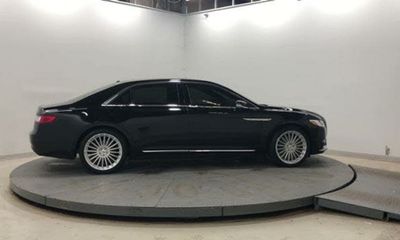 2017 Lincoln Continental Reserve