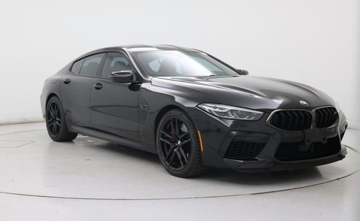 2022 BMW M8
