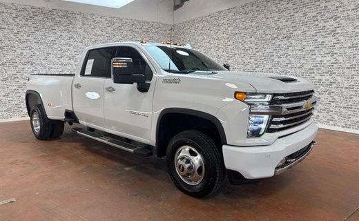 2022 Chevrolet Silverado HD High Country
