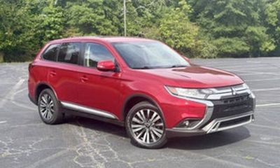 2020 Mitsubishi Outlander SE