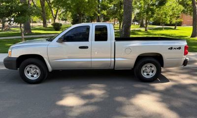 2006 Dodge Dakota ST