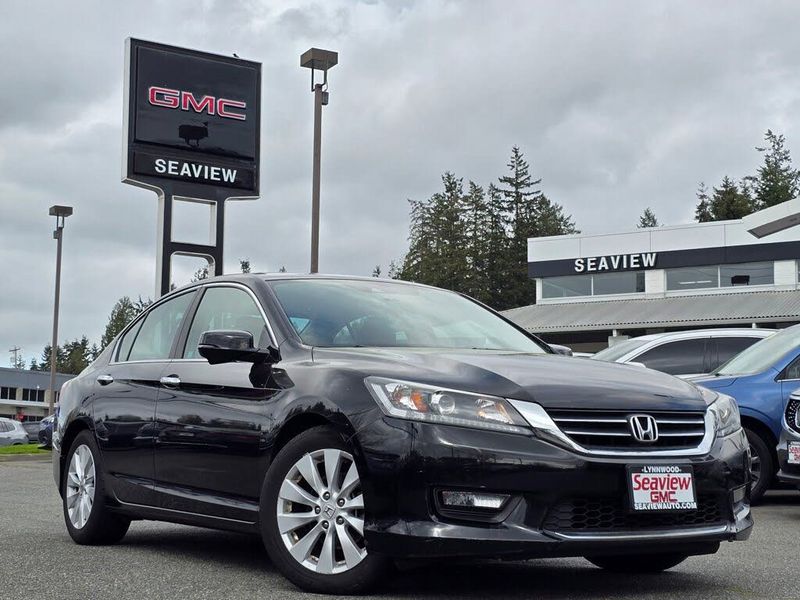 2015 Honda Accord — a typically priced live listing