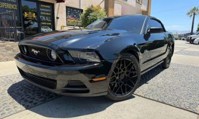 2014 Ford Mustang GT Convertible