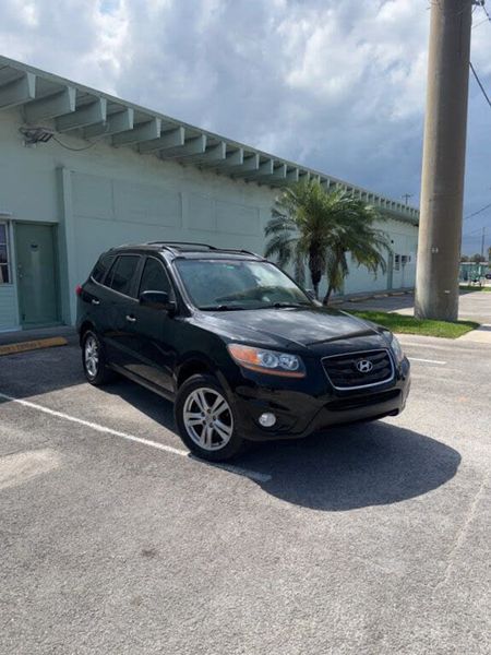 2011 Hyundai Santa Fe — a typically priced live listing