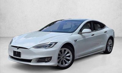 2020 Tesla Model S Long Range