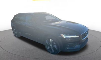 2025 Volvo V60CC Plus