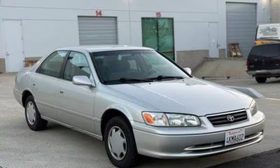 2000 Toyota Camry CE