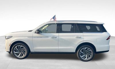 2027 Lincoln Navigator Reserve