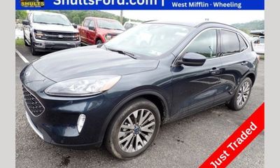 2022 Ford Escape Titanium