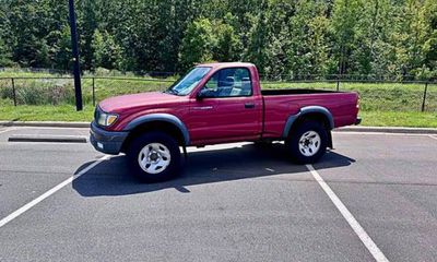 2004 Toyota Tacoma Deluxe