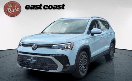 2026 Volkswagen Taos SE Black