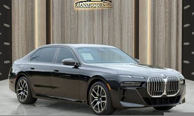 2025 BMW 740i xDrive