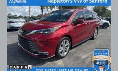 2024 Toyota Sienna Platinum