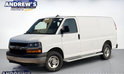 2025 Chevrolet Express 2500