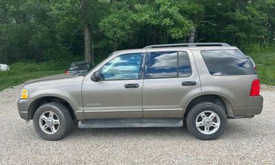 2004 Ford Explorer XLT