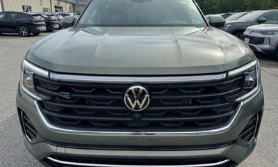 2026 Volkswagen Atlas Cross Sport 4Motion SEL Premium