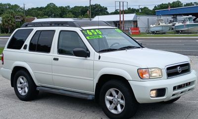 2004 Nissan Pathfinder SE