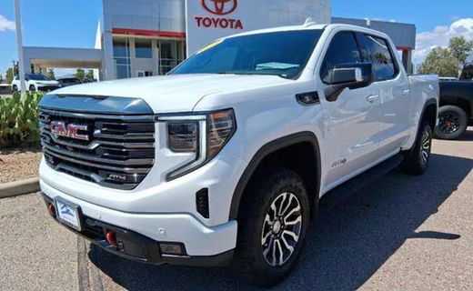 2023 GMC Sierra AT4