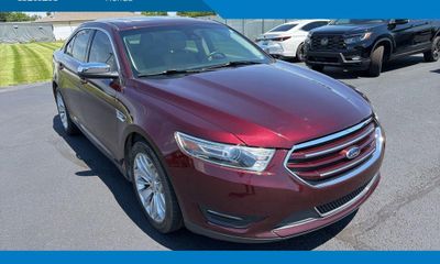 2019 Ford Taurus Limited