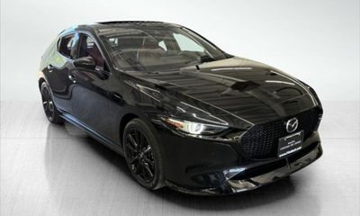 2023 Mazda MAZDA3 Premium Plus Package