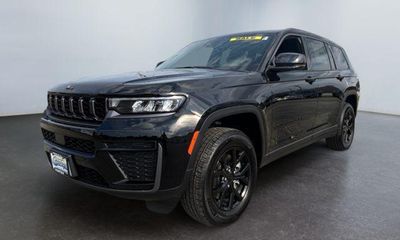 2026 Jeep Grand Cherokee L Base Laredo