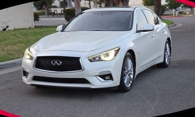 2018 Infiniti Q50 30T Luxe
