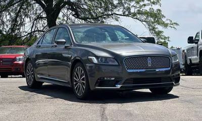 2020 Lincoln Continental Premier