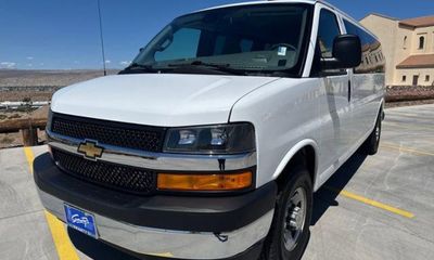 2025 Chevrolet Express LT EXT
