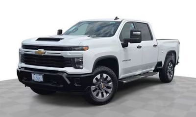 2026 Chevrolet Silverado HD Custom