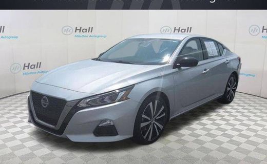 2020 Nissan Altima SR